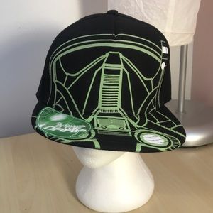 Disney Star Wars Snap-Back Glow in the Dark Hat